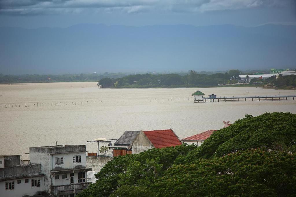 Phuglong Hotel Phayao Exteriör bild