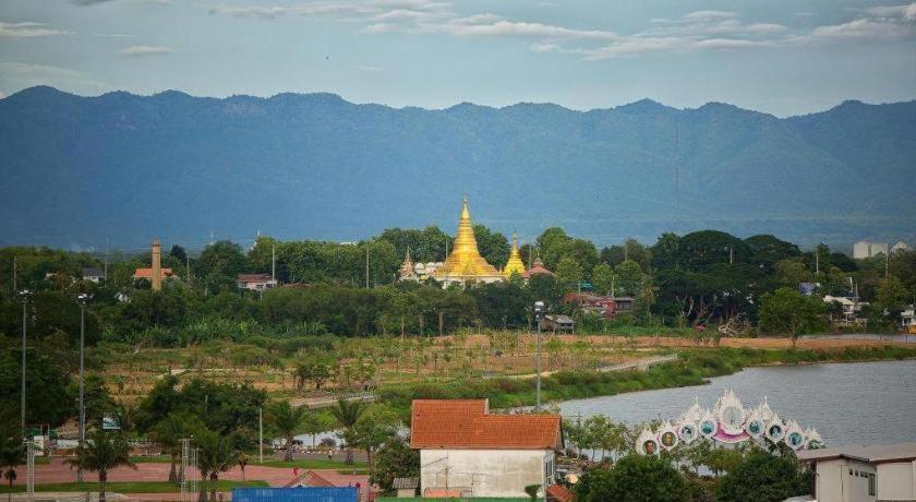 Phuglong Hotel Phayao Exteriör bild