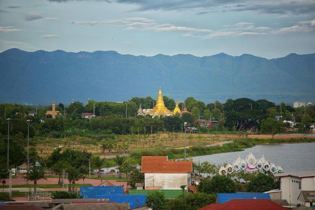 Phuglong Hotel Phayao Exteriör bild